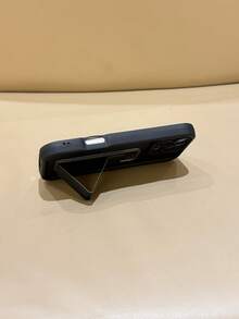 1个黑色哑光软TPU手机壳，配1个黑色支架配件，兼容 7 Plus/8 Plus/X/XR/XS/XS Max/11/11 Pro/11 Pro Max/12/12 Pro/12 Pro Max/13/13 Pro/13 Pro Max/14/14 Pro/14 Pro Max/14 Plus/15/15 Pro/15 Pro Max/15 Plus/16/16 Pro/16 Pro Max/16 Plus/17/17 Pro/17 Pro Max/Air - 黑色 - 查看 6