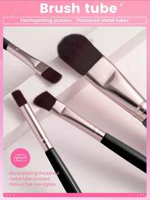 32/1 化妆刷套装，专业化妆刷套装，含清洁海绵工具。套装包含：20支化妆刷 + 3个化妆海绵 + 3个清洁海绵 + 6个美妆蛋，化妆刷清洁工具，面部刷，眼部刷，眉刷，粉底刷，腮红刷，晕染刷，遮瑕刷，美妆蛋，化妆海绵，柔软化妆刷。 - 黑色 - 查看 4