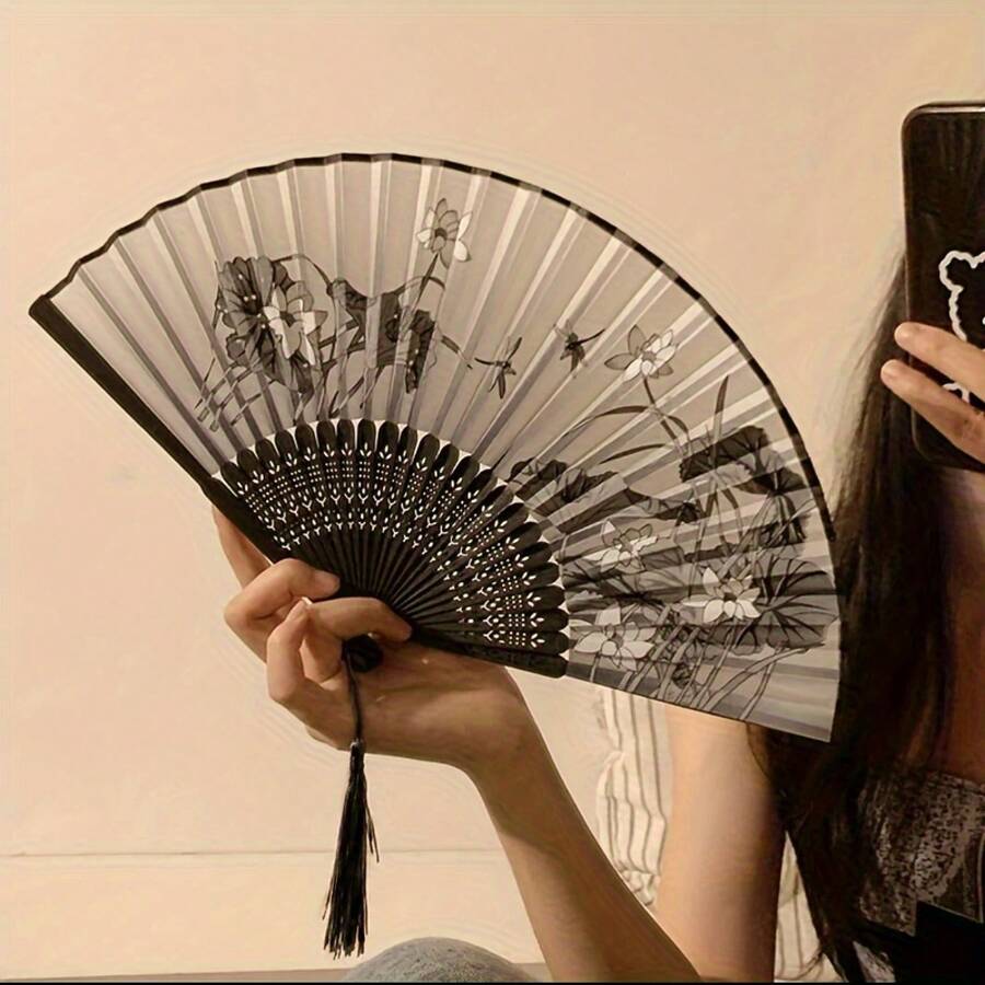 Folding Hand Fan |   Asian Style Ancient Chinese Style Tassel Fan |   Portable Dance Fan Wedding Fan |   Hanfu Qipao Accessories |   Home Decoration - 菊花 - 查看 1