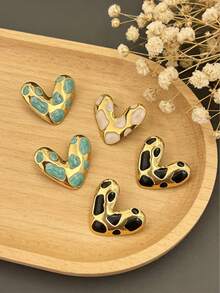 一对18K镀金不锈钢心形耳环，简约时尚设计，送给闺蜜的完美礼物。不锈钢耳环 - 彩色 - 查看 2