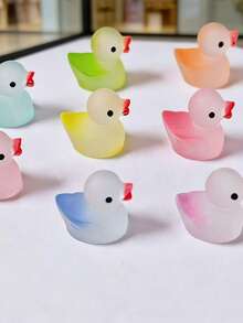 Bộ 10/50/100 chiếc/ngẫu nhiên đồ trang trí vịt con mini màu gradient dễ thương, tượng vịt bằng nhựa mờ/trong suốt/phát sáng, đồ trang trí bàn làm việc phong cách Kawaii cho nhà và văn phòng, đồ dùng thủ công tự làm. - Nhiều màu - Xem 2