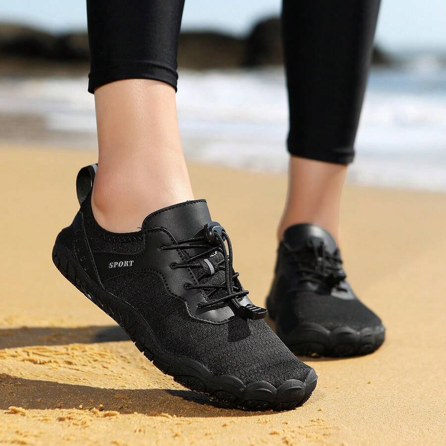 Zapatos de agua de secado rápido para mujer, parte superior de tela a rayas transpirable, zapatos para deportes y fitness de 4 estaciones, ligeros, de punta abierta para playa, senderismo, ciclismo con suela de goma e interior de tela - Negro - Ver 1