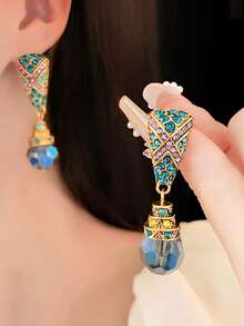 1 Đôi bông tai trang trí mạ vàng sang trọng kiểu Trung cổ, đa năng, mang phong cách Châu Âu và Mỹ, phù hợp cho phụ nữ đeo hàng ngày, dự tiệc và các dịp lễ hội, là món quà trang sức ý nghĩa. - Màu xanh lam - Xem 3