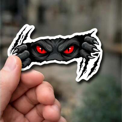 1 stuk coole monstersticker met rode ogen en klauwen, waterdichte vinylsticker voor autobumper, laptop, waterfles, skateboard, vrachtwagen, motor. Ideaal voor gothic-fans, horrorliefhebbers, streetwear-liefhebbers en iedereen die van een stoere, donkere esthetiek houdt. Gemakkelijk aan te brengen en te verwijderen zonder resten achter te laten. Perfect om te personaliseren.