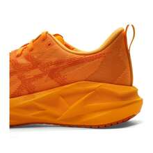 Asics Zapatillas de running para hombres NOVABLAST 5, zapatillas deportivas casuales con amortiguación ligera 1011B974-800 - Naranja/Naranja - Ver 8