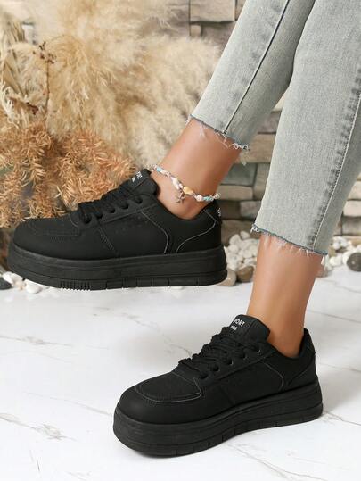 1 par de zapatos deportivos con suela gruesa para aumentar la altura, para adolescentes y estudiantes, nuevos en 2026, versátiles, casuales, de cuero PU blanco y negro con cordones, transpirables, antideslizantes y duraderos, estilo campus, esenciales para el transporte diario y paseos