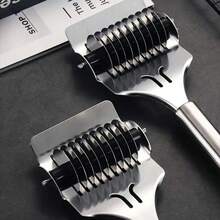 1 pieza (estilo aleatorio) Cortador de pasta y máquina de espaguetis de acero inoxidable de 8.8 pulgadas, rodillo de masa manual con cuchillas múltiples, extrusor de fideos y cortador de enrejado italiano para la cocina - Ver 6