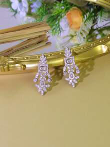 1 Pair Cubic Zirconia Luxury Pendant Earrings, Fashionable Women's Jewelry Gift, Suitable For Dates, Weddings, Banquets, Anniversaries, Comes With Gift Box - White - View 2