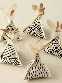 Handmade Random Cat Toys | Thickened Durable Anti-Scratch Canvas | Geometric Triangle Cat Teaser Stick With Bells | Natural Feather Cat Wand - Random Color - View 8