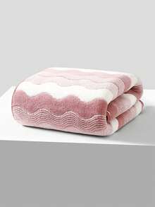 1/2pcs Coral Fleece Wavy Pattern Bath Towel, Super Soft & Absorbent, Quick Drying, Suitable For Face/Body Washing, High Quality & Lightweight, Applicable For Bathroom, Bedroom, Home, Hotel, Swimming Pool, SPA, All Seasons, Bathroom Decor, Bathroom Accessories, Valentine's Day Gift - Multicolor - View 26