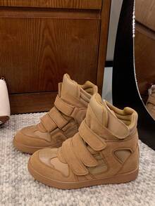 Giày thể thao cao cổ nữ mới năm 2026, màu đen, mũi tròn, đế bằng, kiểu dáng thường ngày, thích hợp cho mùa thu/đông, có khóa dán và gót ẩn. - màu nâu - Xem 3