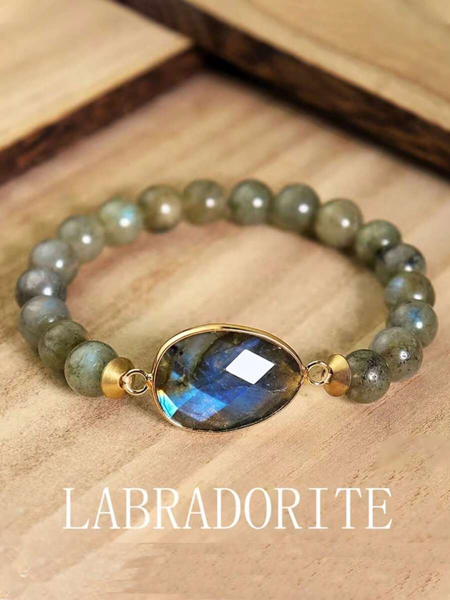 Chiếc vòng tay đá Labradorite 8mm này được làm từ chất liệu đá tự nhiên, có thiết kế hạt tròn, phù hợp cho cả nam và nữ. Dù là đeo hàng ngày hay trong những dịp đặc biệt, đây đều là một lựa chọn lý tưởng. - Nhiều màu - Xem 1