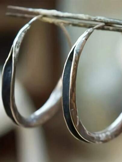 1对简约复古C形黑色珐琅耳环，百搭休闲首饰，女士礼物