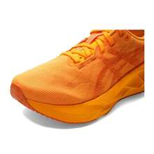 Asics Zapatillas de running para hombres NOVABLAST 5, zapatillas deportivas casuales con amortiguación ligera 1011B974-800 - Naranja/Naranja - Ver 7