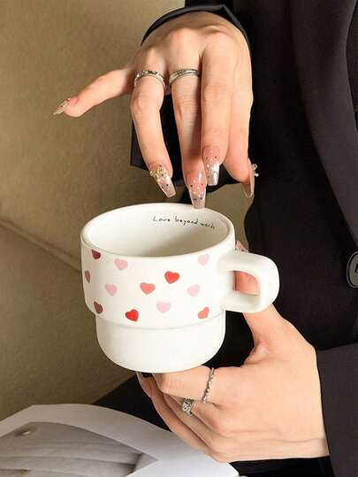 1 Stück romantische herzförmige Keramiktasse, süßes Cartoon-Design hochwertige Paartasse, geeignet für verschiedene Anlässe