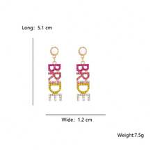 一对渐变水钻字母吊坠耳环，锌合金材质，适合女性日常佩戴 - 彩色 - 查看 2