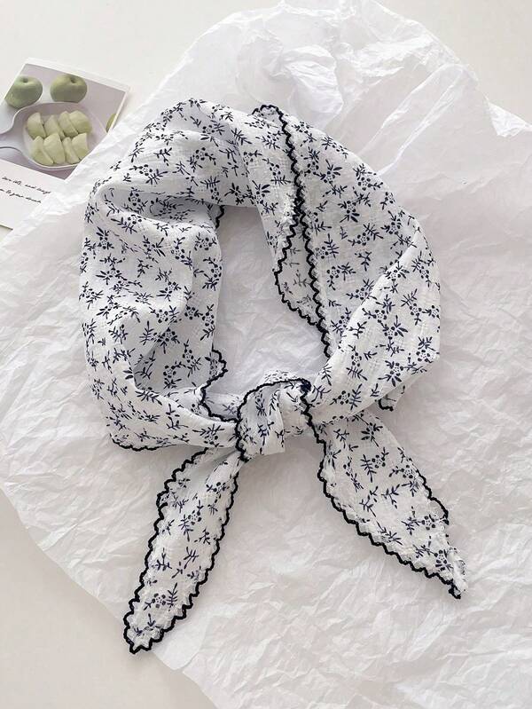 1pc Ditsy Floral Printed Triangle Bandana Headscarf Neck Wrap Lightweight Bohemian Style Versatile Gift For Women, Accessory For Fashion, Photography, Scarf Fashion Hair Accessories Elegant Hair Bands Fall Winter Headbands For Women For Vacation Outfits Woman