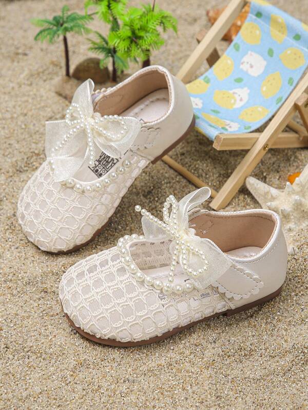 1 Paar Mädchen Kinderfashion Spitze handgemachte Schmetterling Dekor Blumen Besatz Stickerei mit Perlen atmungsaktives Mesh & PU Leder weiche runde Zehenkappe elastischer Riemen Flach Prinzessin Sandalen, geeignet für Kleider, Klavieraufführungen, Frühling/Sommer/Herbst