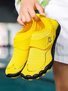 1 par bekväma och moderiktiga, avslappnade skyddande strand-/bad-/vattenskor för flickor, vår/sommar - Gul - Visa 2