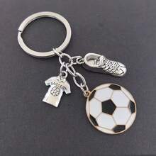 1件套足球钥匙扣，合金球衣和球鞋吊坠，运动员和球迷纪念礼物，款式随机 - 彩色 - 查看 3