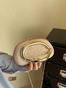 An Elegant Minimalist-Style Women's Chain Crossbody Bag From 2026, Featuring A Sophisticated And Classic Design That Is Highly Versatile And Suitable For All Occasions. - Pink - View 4