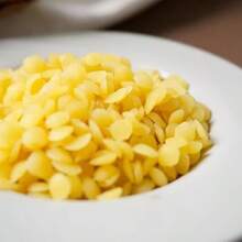 500克优质黄蜂蜡，经多次筛选，是制作蜡烛和香薰蜡的原料。适用于手工蜡烛制作、DIY蜡模材料、蜡模材料、送给蜡烛爱好者的礼物以及制作万圣节蜡烛。 - 500g - 查看 4