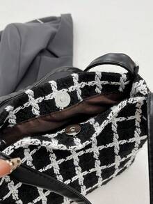 The 2026 New Model Of The Casual Minimalist Style, With A Sophisticated And Fashionable Look, Classic And Versatile Women's Shoulder Bag - Black - View 12