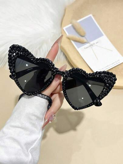 1 件心形钻石装饰品，适用于节日、度假、街拍、庆祝活动、夏季海滩篝火晚会、度假村氛围、舞台表演、派对、海滩度假，男女皆宜。