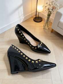 Tacones de cuña con remaches metálicos, tacones altos elegantes y puntiagudos para uso diario y fiestas - Negro - Ver 10