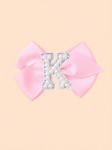 1 pieza Lazo para el cabello con inicial de la A a la Z, color rosa, con perlas y diamante de imitación, clip para el cabello tipo moño de animadora para volver a la escuela y ocasiones especiales - Rosa - Ver 14