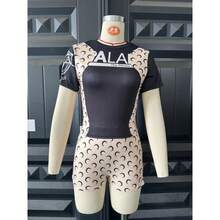 Fashionable Casual Sexy Hot Girl Women's Y2K Style Color-Block Short-Sleeve Top And Moon-Print Shorts Set - 圖片色 - 查看 9