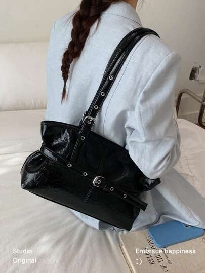 新款日系休闲简约街头时尚大容量柔软油皮PU材质单肩/腋下手提包，适合女性日常购物、通勤、聚会、旅行