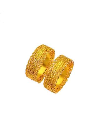 A Delicate Hollow-Work Gold Ear-Like Ring , Perfect For Gifting On Festivals And Daily Wear