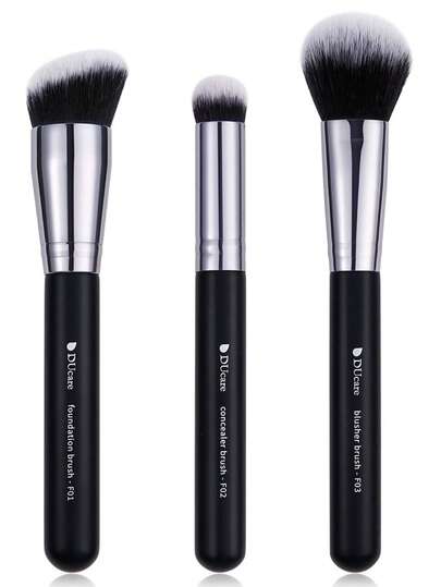 DUcare 3件套熊猫便携旅行装面部化妆刷套装，包含粉底刷、遮瑕刷和腮红刷，轻松上妆，完美适用于日常使用和外出补妆。