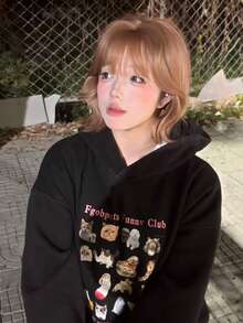 alicegarden Tóc giả tổng hợp dài 12 inch với kiểu tóc xoăn tự nhiên màu nâu tuyệt đẹp. Được thiết kế có mái, sản phẩm được làm từ sợi chịu nhiệt để đảm bảo độ bền. Bộ tóc giả này hoàn hảo để sử dụng hàng ngày, mang lại vẻ ngoài tự nhiên và chân thực. - màu nâu - Xem 4