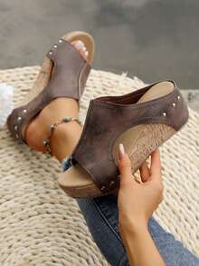 Popular Summer Outerwear, Daily Wear, Vacation Style, Street Fashion Heightening, Comfortable Slip-On, Versatile Casual Thick-Soled Women's Slippers - 棕色 - 查看 2