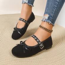 新款时尚大码铆钉透气丝绒蝴蝶结搭扣玛丽珍平底鞋，复古圆头金属孔眼芭蕾舞鞋，舒适休闲通勤假日街头风，纯色简约黑色丝绒女鞋 - 黑色 - 查看 3