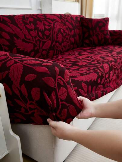 1pc Plush Velvet Red Leaf Pattern Stretch Sofa Cover (Including 1pc Pillow Case), Nordic Modern Style Polyester Dust-Proof Anti-Slip Thickened Sofa Slipcover, Suitable For 1/2/3/4 Seater Sofa, Especially Suitable For Autumn/Winter Sofa Decor
