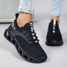 Spring And Summer Women's Breathable Running Shoes, Outdoor Sports Control Buffer Women's Road Running Shoes, Fashionable Multi-Purpose Anti-Skid Wear-Resistant Walking Shoes, Large Size Multi-Functional Cross-Country Shoes, Lovers' Mesh Play Badminton Basketball Shoes, Comfortable Travel Leisure Sports Shoes - màu đen - Xem 13