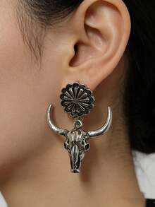 1 Pair Retro Western Style Cow Head Pendant Earrings, Suitable For Casual And Daily Wear - Antique Silver - View 1