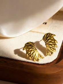 European And American Fashion Personalized Wing Earrings, Exaggerated French Elegant Stainless Steel Earrings - Gold - View 9