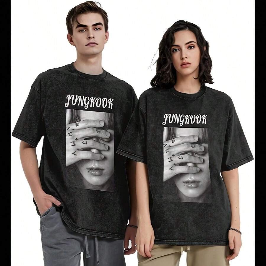 Jungkoo.K Airbrush Pattern Cotton Washed Oversize T-Shirt Unisex Men Women Tee - màu đen - Xem 1