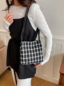 2026 年新款女士单肩包，采用简约休闲又不失精致的格纹图案。 - 黑色 - 查看 9