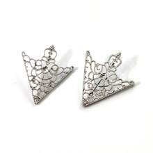 2pcs Vintage Palace Style Collar Pins, Copper Hollow Floral Triangle Collar Clips For Men Suits & Shirts,Accessories,Festival,Gifts,Graduation Gift,Accessories - Multicolor - View 9