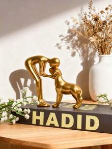 可爱的宠物雕塑，适合家居装饰；人物和狗狗摆件，适合办公室、客厅、卧室和其他家居环境；送给爱狗人士的贴心礼物。 - 多款 - 查看 1