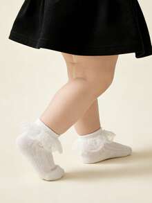 3双装女童柔软舒适透气蕾丝公主风袜子 - 白色 - 查看 4