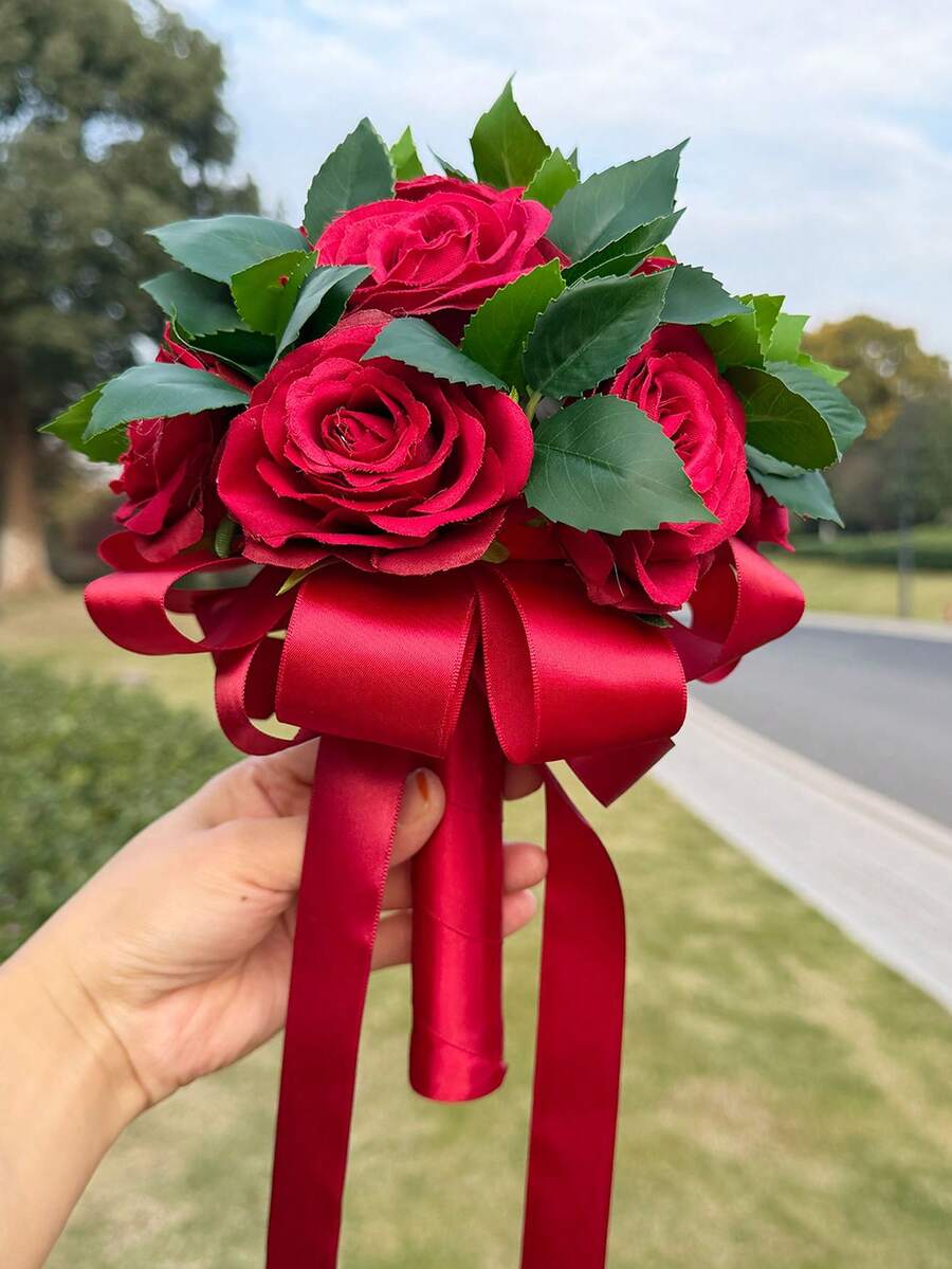 一套伴娘捧花 - 绿叶玫瑰蝴蝶结 - 婚礼抛捧花 - 浪漫伴娘拍照手捧花 - 户外婚礼新娘捧花，玫瑰花束可用作求婚和告白道具 - 适合豪华成人仪式和婚礼舞会 - 紅色 - 查看 1