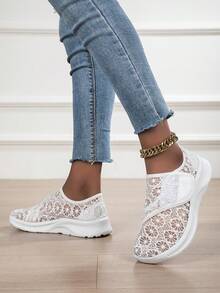 Women's Lace Mesh Sneakers, Breathable Casual Shoes, Comfortable Hiking Camp Shoes, Thick Sole Non-Slip Training Shoes - White - View 3