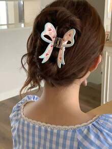 1pc Cute Butterfly Hair Claw Clip, Hollow Hair Claw, Basic French Ponytail Clip, Girly Style Hair Accessory - Multicolor - View 3