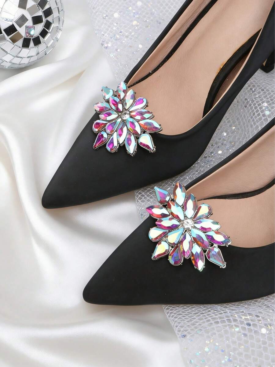 2 piezas Decoraciones de zapatos desmontables con rhinestones, vidrio, metal en formas de flor, triángulo, estrella blanca, dorada, negra, elegantes y de moda, clips para zapatos de tacón alto, tacones, zapatos de oficina para mujeres - Multicolor - Ver 1
